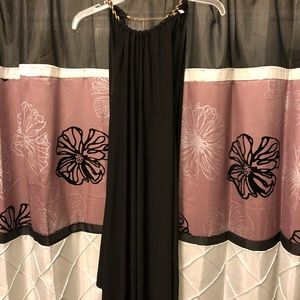 Perfect little black dress!